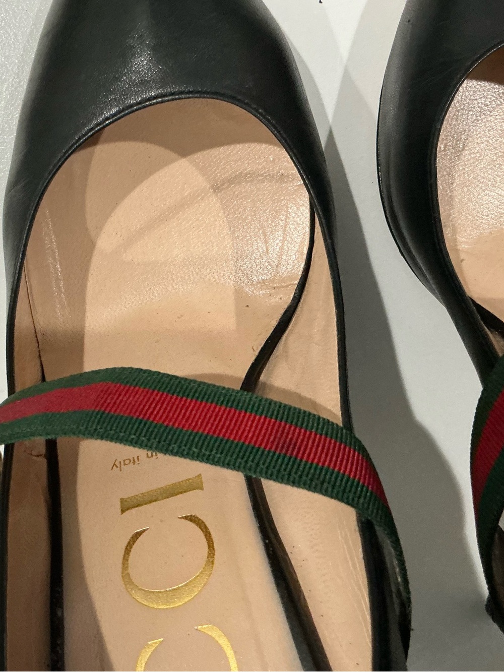 Gucci Black Leather Stiletto Pumps with Red and Green Web Strap 475085 - Picture 9 of 16
